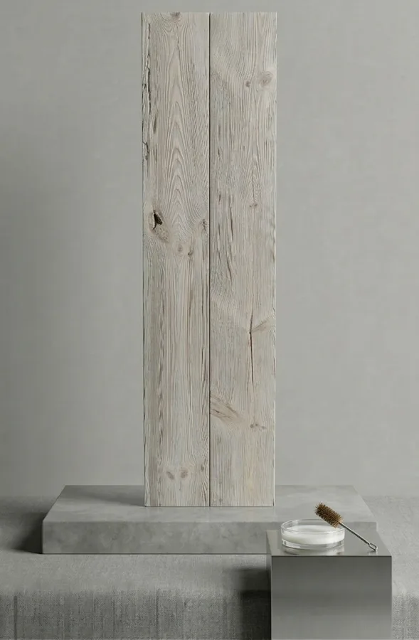 White Old Wood — weiß gekälkte Altholz-Wandpaneele